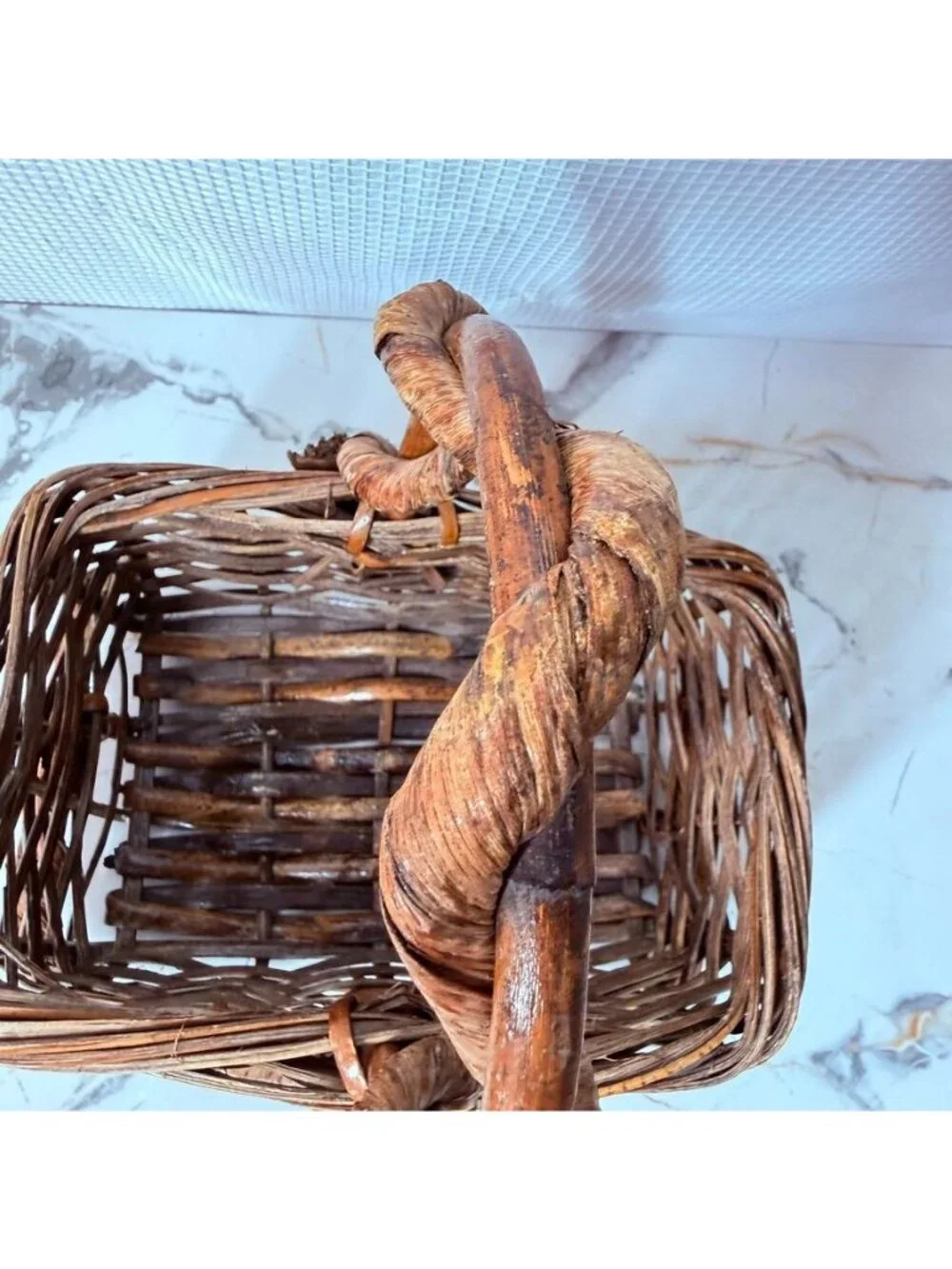 Beautiful vintage rustic hand-woven wicker basket featuring a stunning, unique t